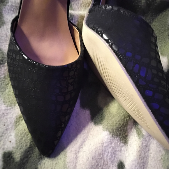 Elegant Black Women's Heels - Picture 3 of 3